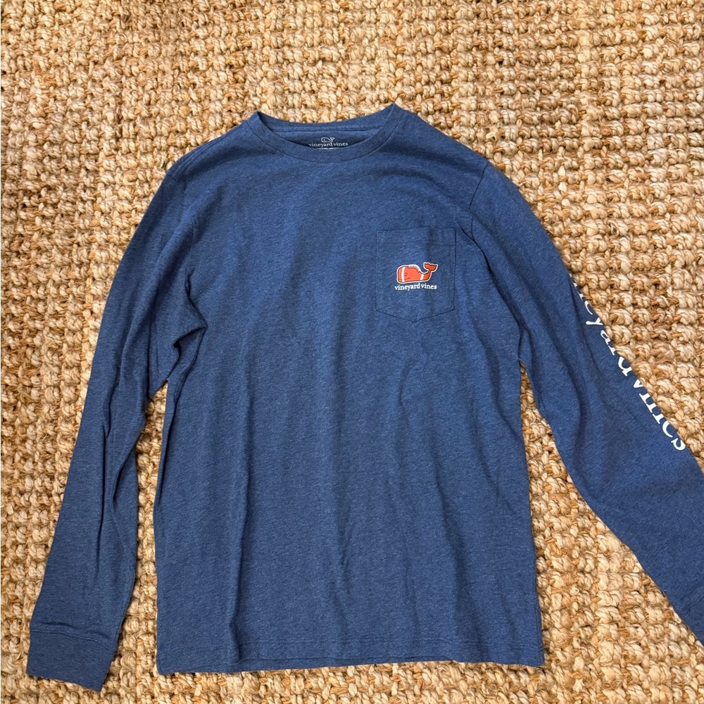 Vineyard Vines Navy Football Long Sleeve Pocket Tee with Brown Whale SZ L (16)